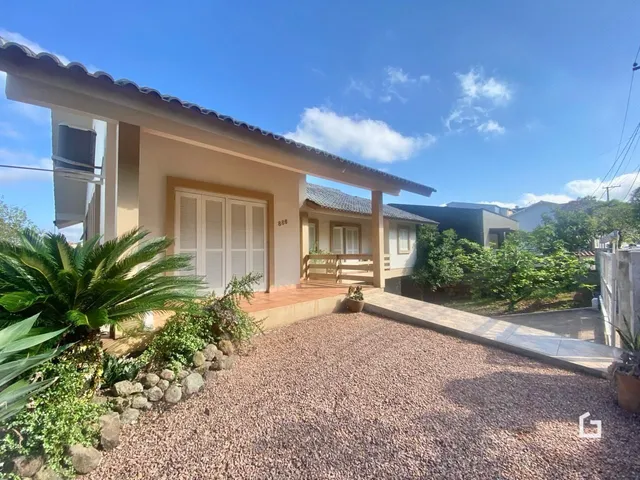 Casa com 4 dormitórios