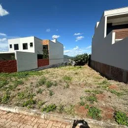 Vista externa de uma residência moderna em Lajeado, Brasil.