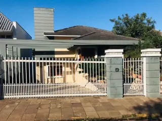 Casa com 3 dormitórios
