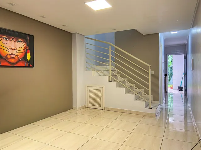 Sobrado com 2 dormitórios