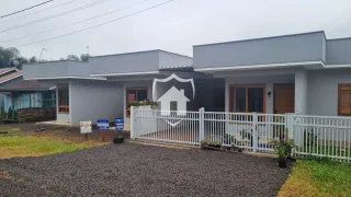 Casa geminada com 2 dormitórios, foto 1