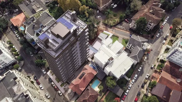 Vista aérea de um complexo de edifícios residenciais em Lajeado, Brasil.