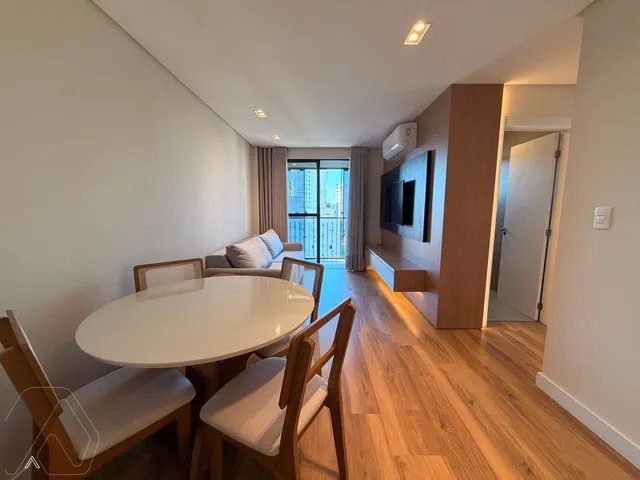 Apartamento com 2 dormitórios
