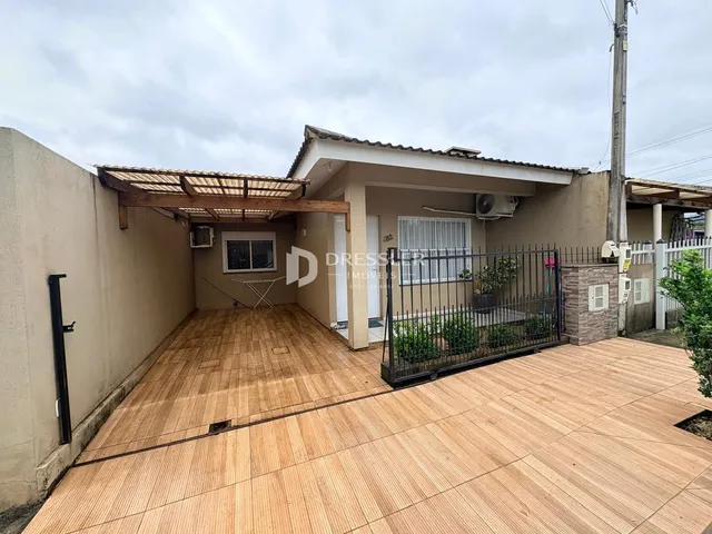 Casa geminada com 2 dormitórios