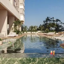 Foto da piscina externa de uma propriedade em Lajeado, Brasil.