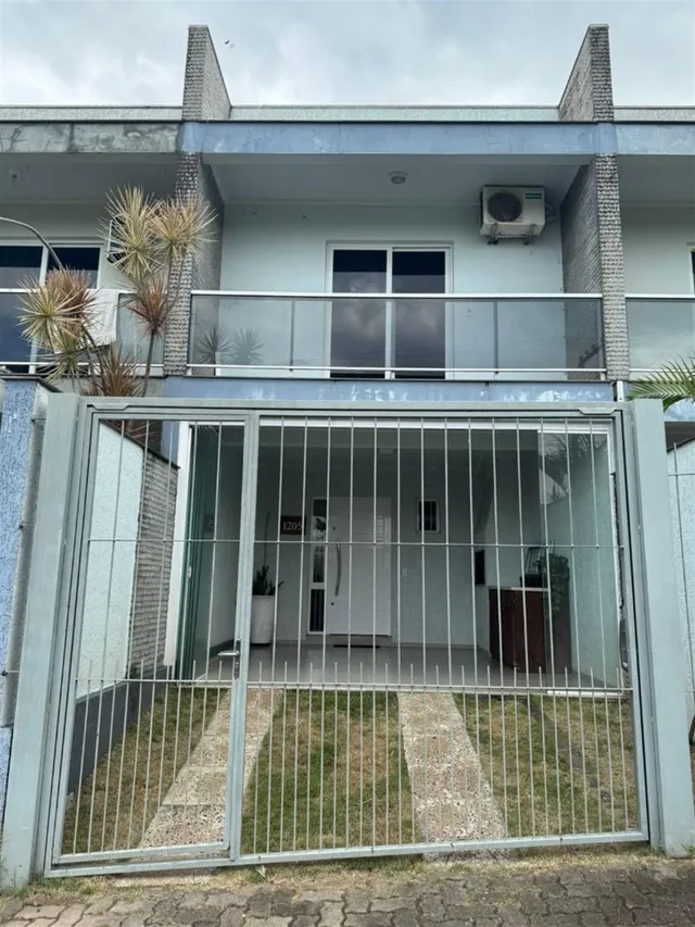 Sobrado com 2 dormitórios