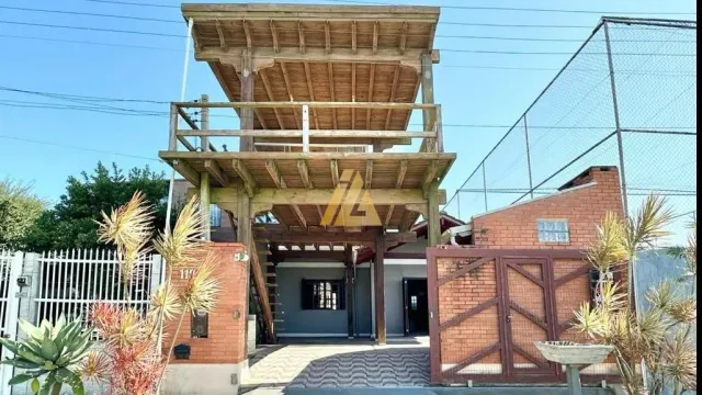Casa com 2 dormitórios
