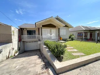 Casa com 4 dormitórios, foto 1