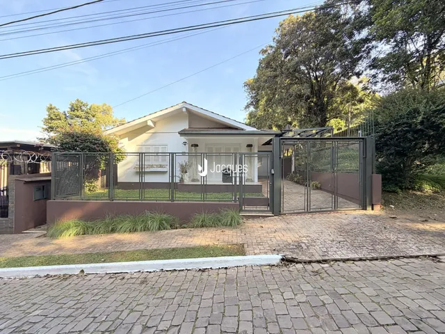 Casa com 3 dormitórios