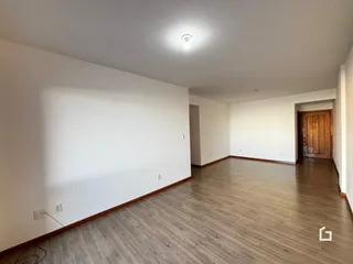 Apartamento com 3 dormitórios, foto 2