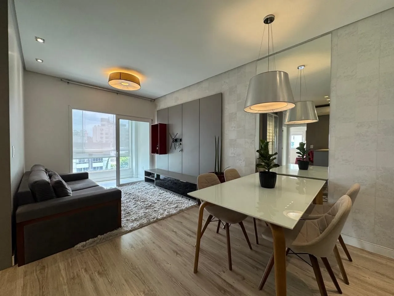 Apartamento com 2 dormitórios, foto 1