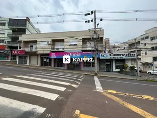 Foto da fachada de um prédio comercial em Lajeado, Brasil.