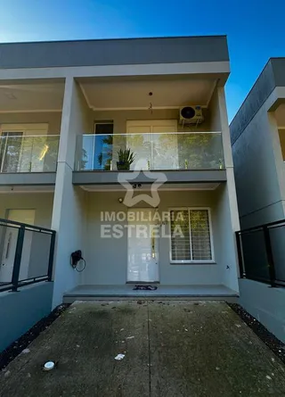 Sobrado com 2 dormitórios