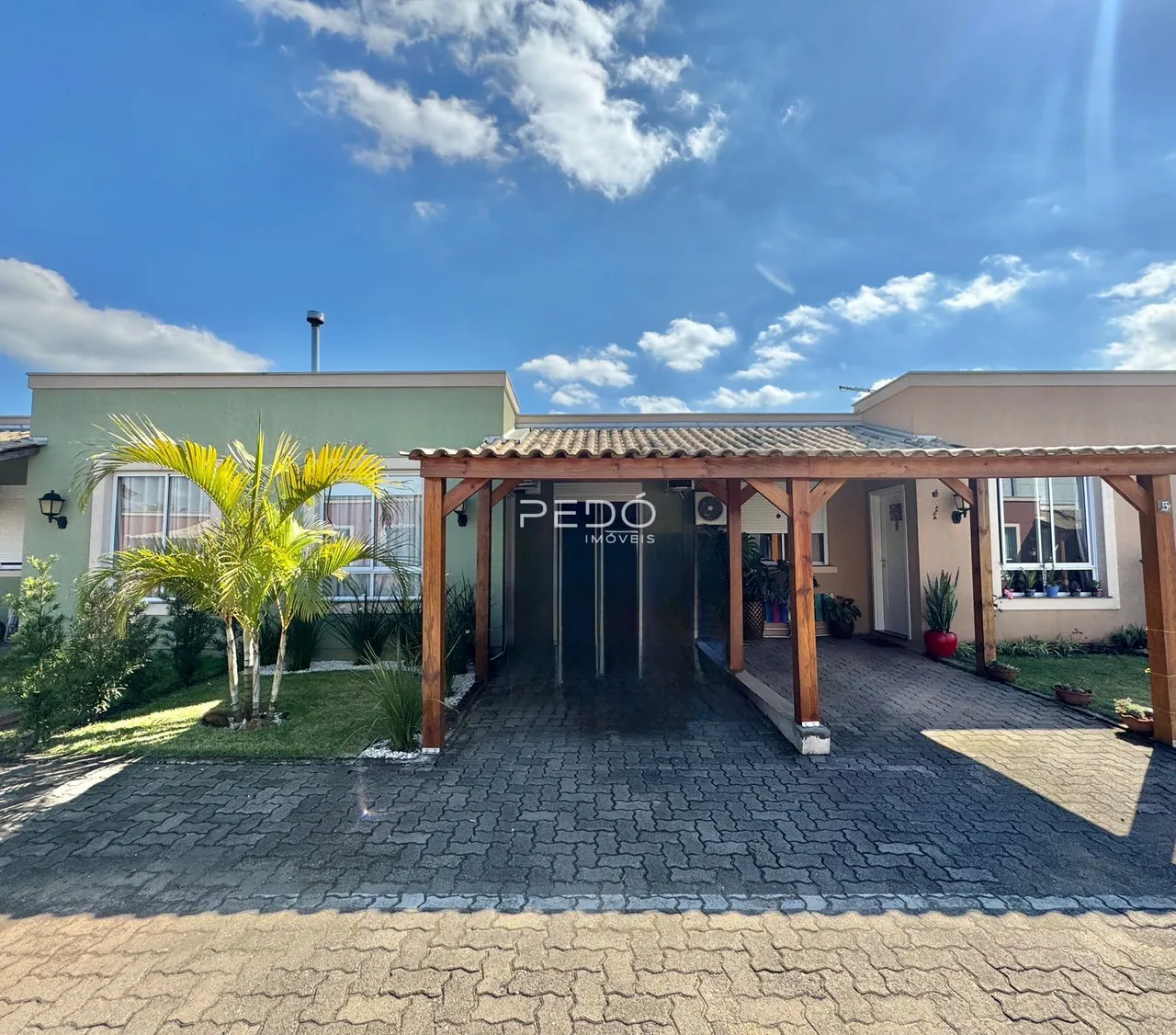 Casa com 2 dormitórios, foto 1