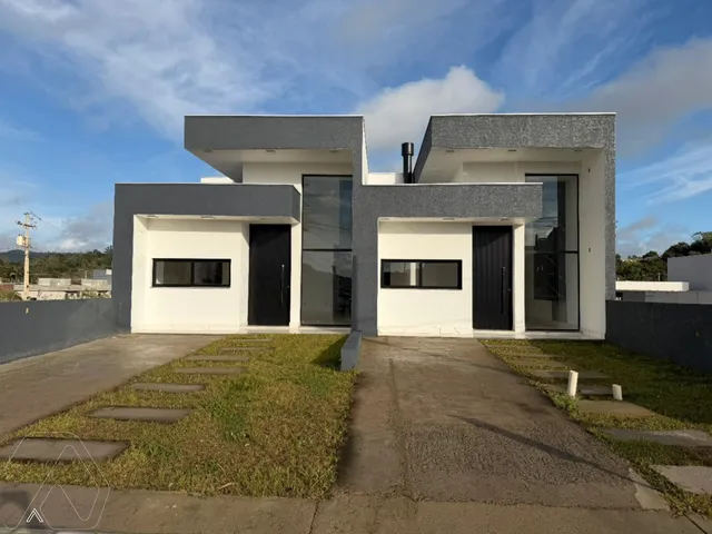 Casa geminada com 3 dormitórios