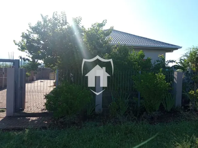 Casa com 2 dormitórios