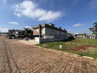 Fachada de um complexo residencial em Lajeado, Brasil.