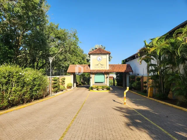 Vista da entrada de um condomínio residencial em Lajeado, Brasil.