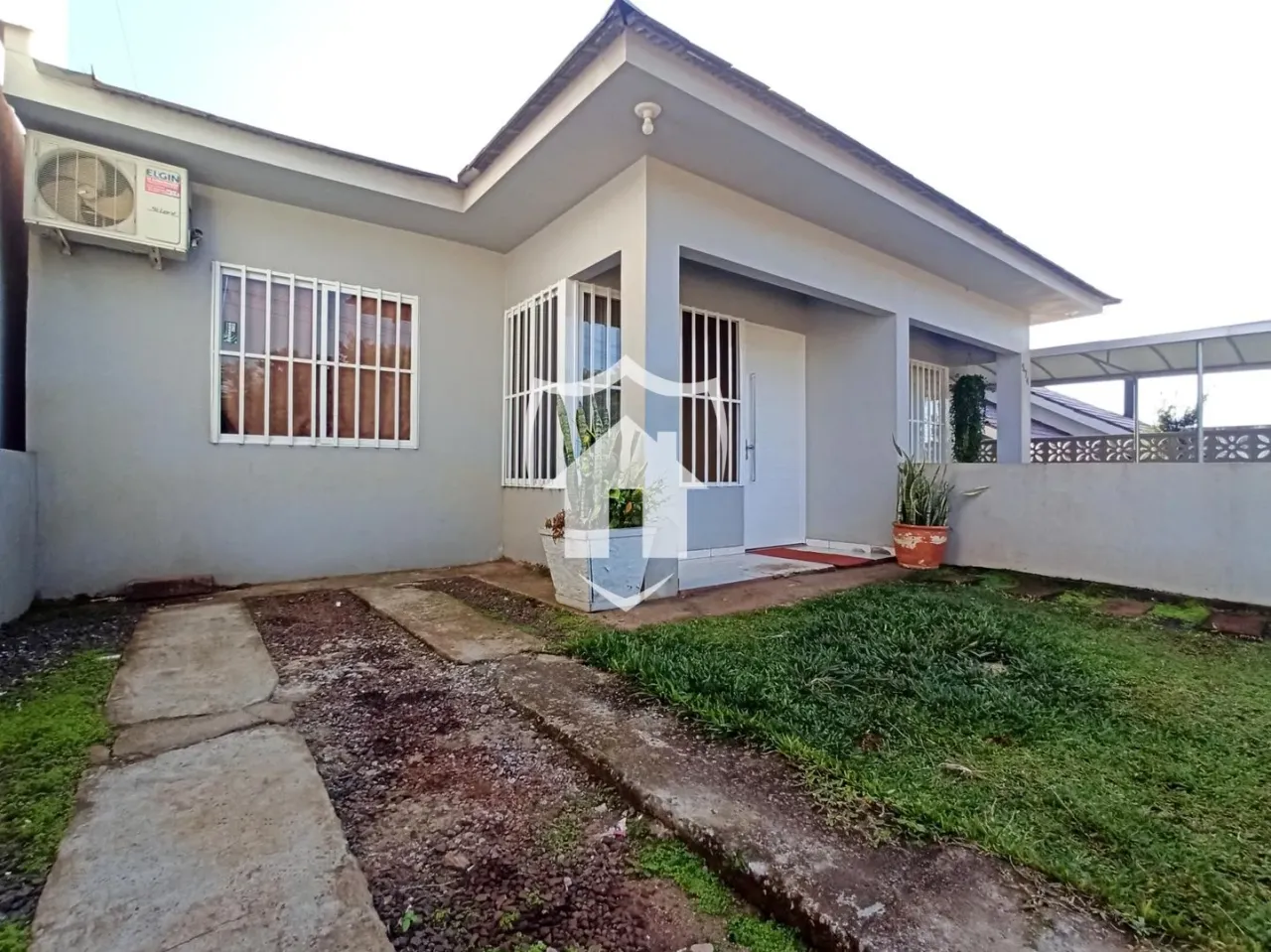 Casa geminada com 2 dormitórios, foto 1