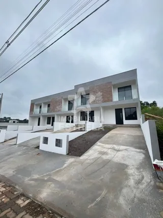Sobrado com 2 dormitórios