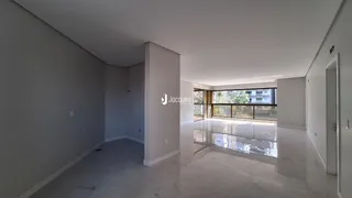 Apartamento com 3 dormitórios, foto 8