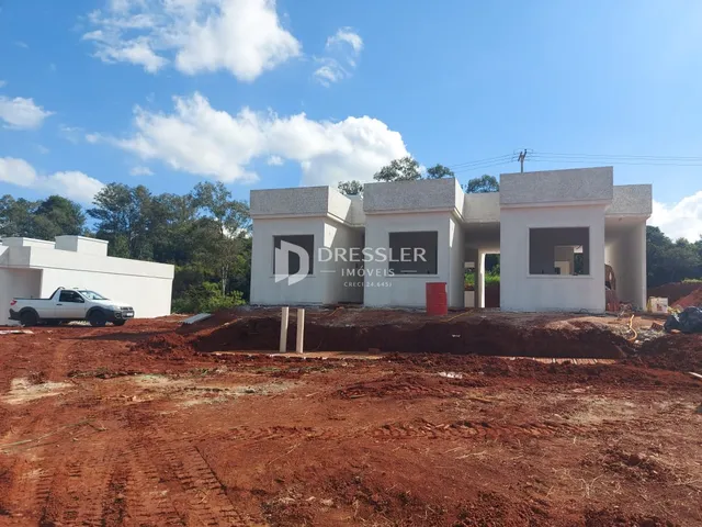 Fachada de uma residência em construção em Lajeado, Brasil.