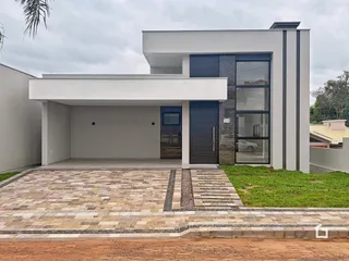 Fachada moderna de uma residência em Lajeado, Brasil.