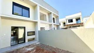Fachada moderna de uma residência em Lajeado, Brasil.