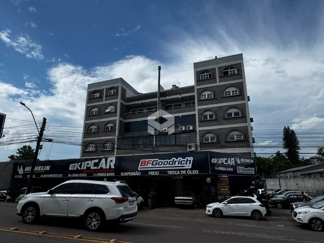 Fachada de um prédio comercial em Lajeado, Brasil.