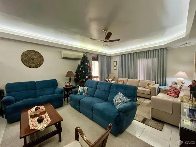 Casa com 4 dormitórios, foto 2