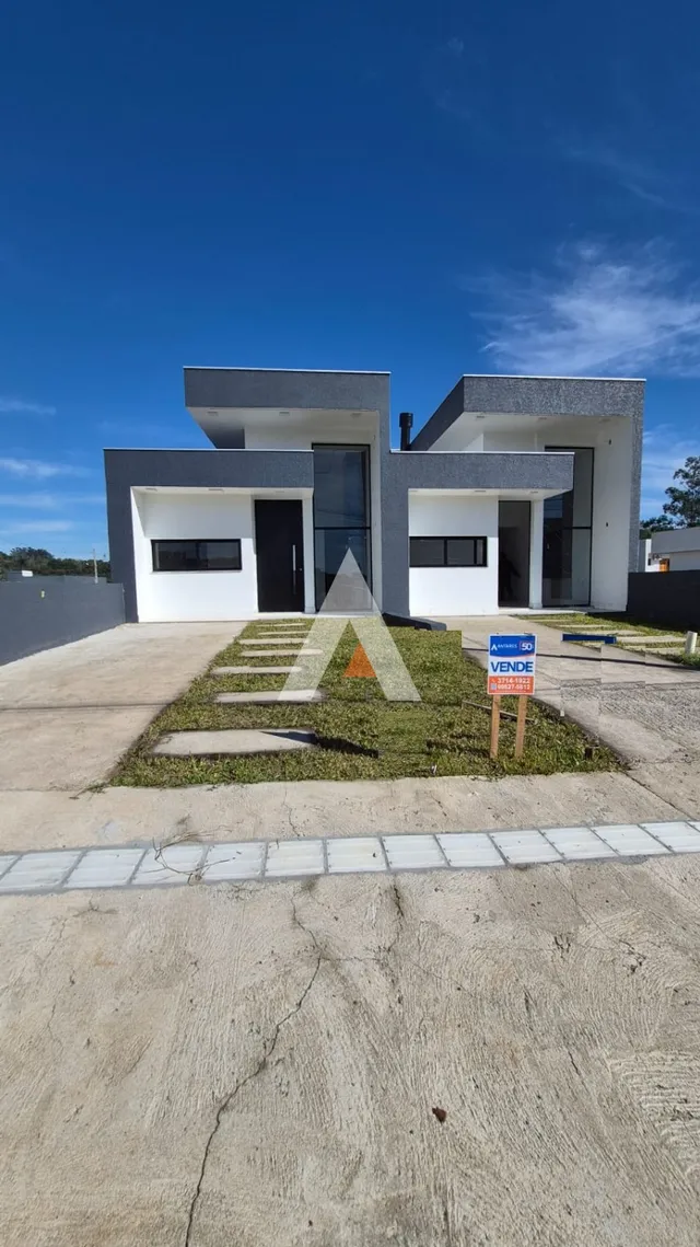 Fachada moderna de uma residência em Lajeado, Brasil.