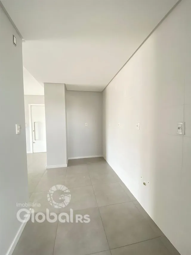 Corredor interno de um imóvel em Lajeado, Brasil.