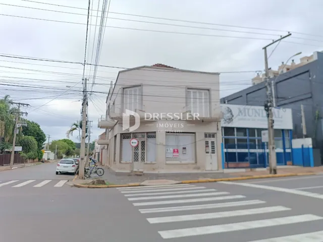 Fachada de um imóvel na rua em Lajeado, Brasil.