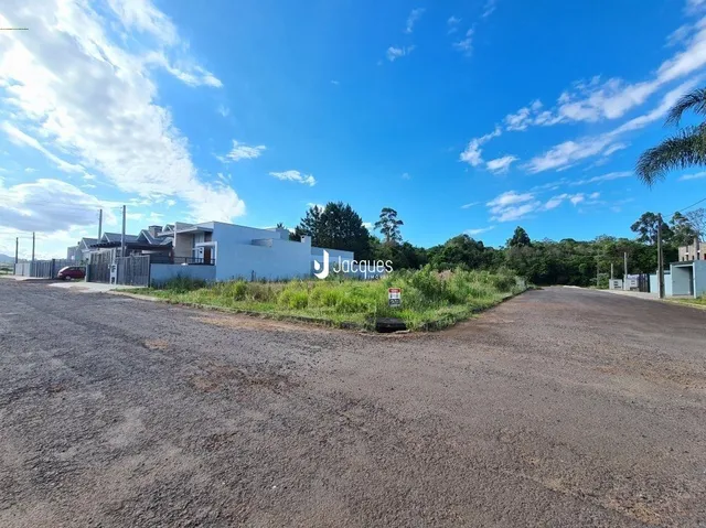 Vista da fachada de uma residência em Lajeado, Brasil.