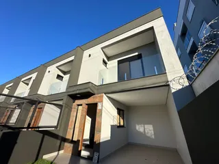 Fachada moderna de um imóvel residencial em Lajeado, Brasil.