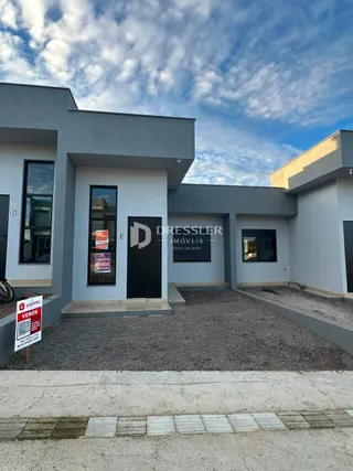 Casa geminada com 2 dormitórios, foto 1
