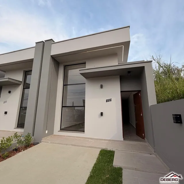 Casa geminada com 2 dormitórios