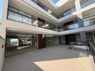 Fachada moderna de um prédio residencial em Lajeado, Brasil.