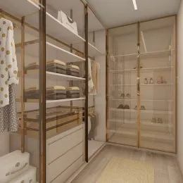 Armários de vidro com prateleiras em um ambiente interno.