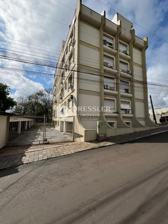 Fachada de um prédio residencial em Lajeado, Brasil.