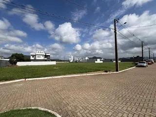 Vista externa de uma propriedade com área verde em Lajeado, Brasil.