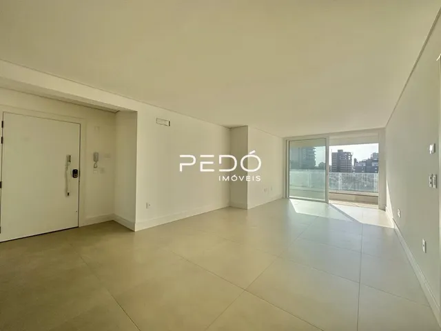 Apartamento com 3 dormitórios, foto 2