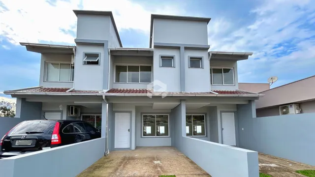 Sobrado com 2 dormitórios