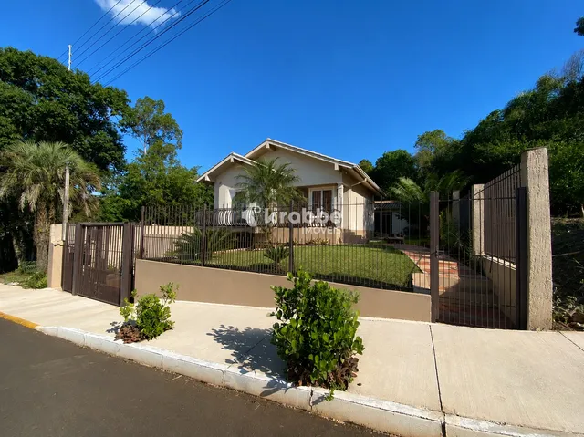 Casa com 2 dormitórios