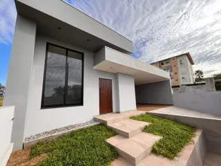 Fachada moderna de uma residência em Lajeado, Brasil.