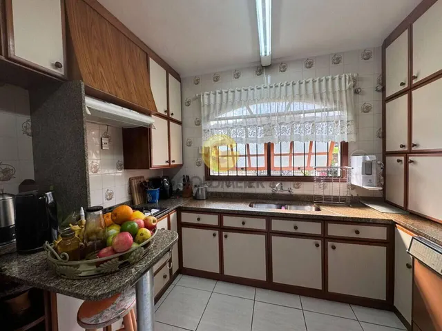 Casa com 4 dormitórios, foto 2