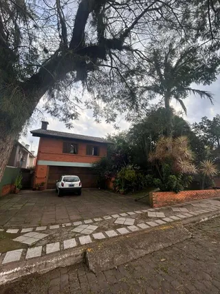 Casa com 3 dormitórios