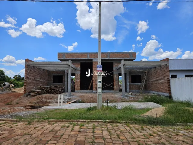 Fachada de construção de um imóvel em Lajeado, Brasil.