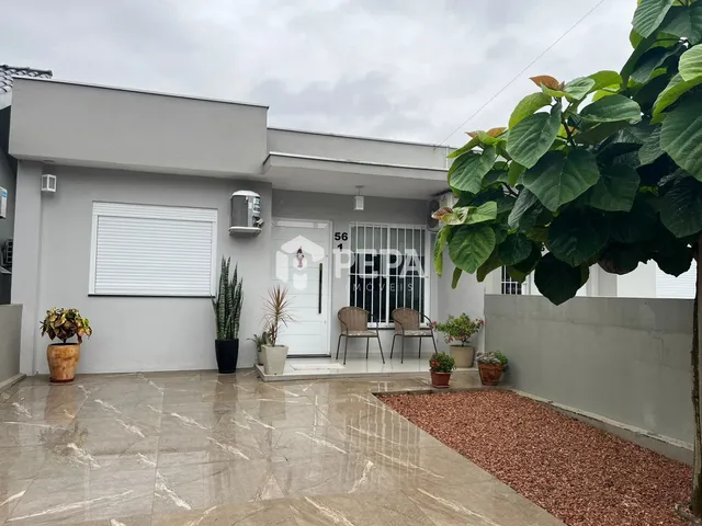 Casa com 2 dormitórios