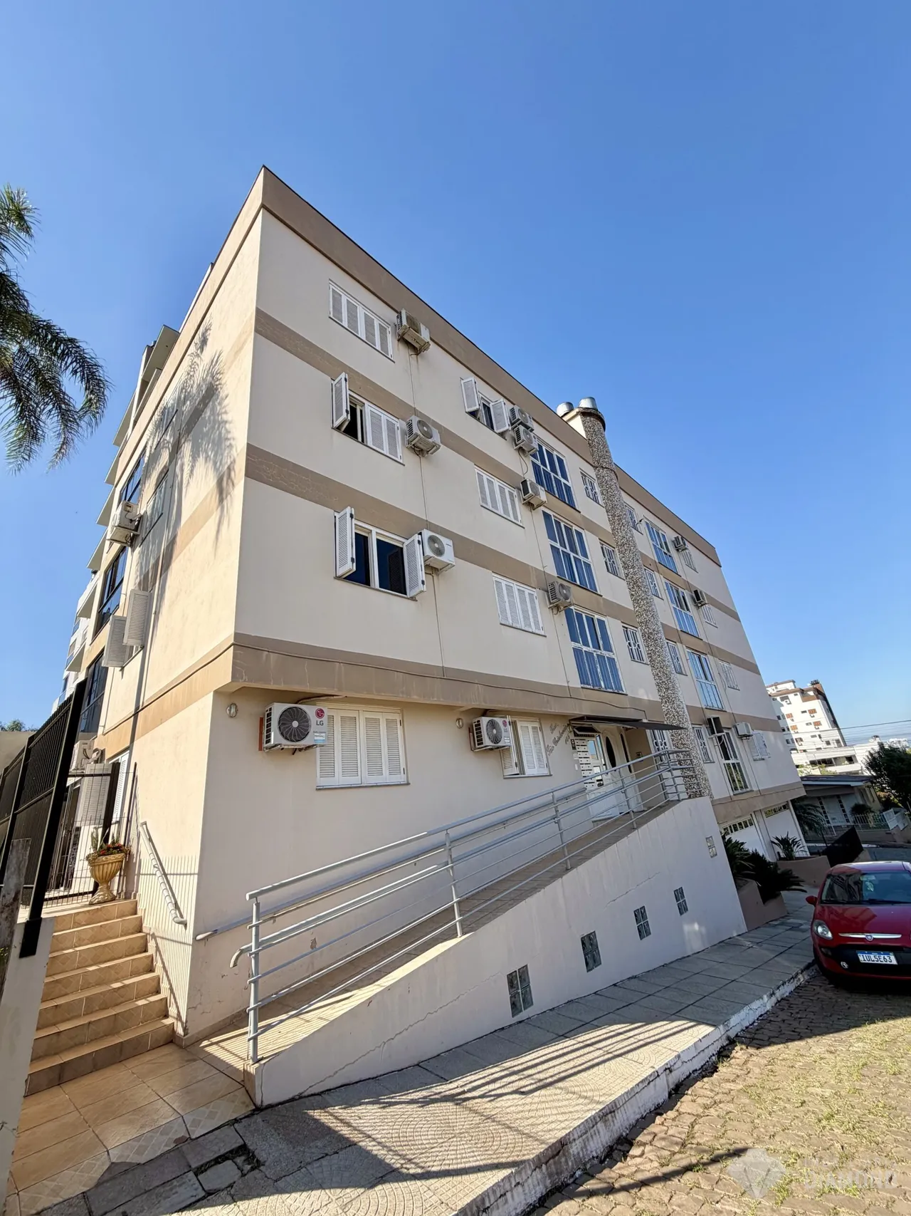 Apartamento com 2 dormitórios, foto 1